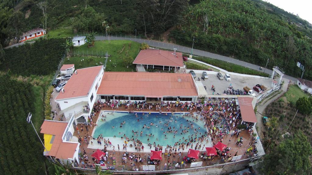 Sky Club Eco Hotel Belen de Umbria Bagian luar foto