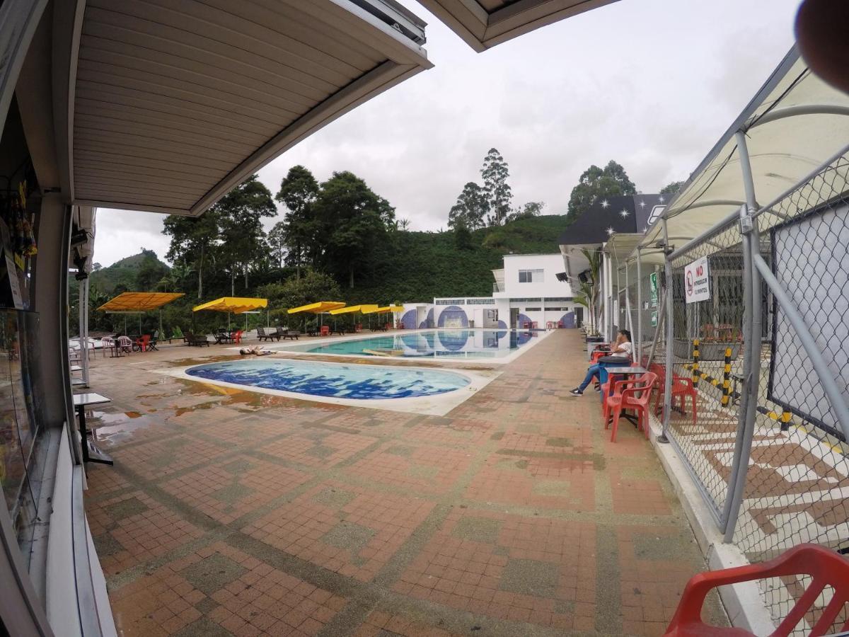 Sky Club Eco Hotel Belen de Umbria Bagian luar foto